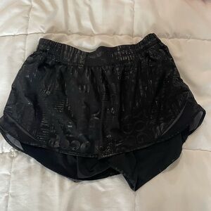 Lululemon Hotty Hot Shorts size 10